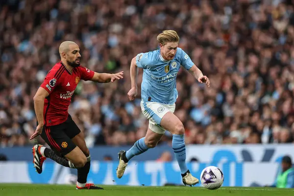 Kevin Bruyne Von Manchester City Bricht Mit Dem Ball Den — Stockfoto