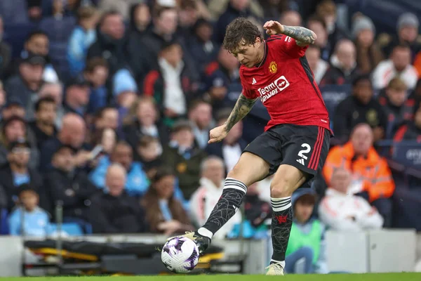Victor Lindelf Von Manchester United Passt Den Ball Während Des — Stockfoto