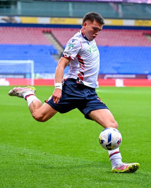 Bolton Wanderers 'dan Aaron Morley, Bolton Wanderers ile Toughsheet Community Stadyumu' nda oynanan Bolton Wanderers maçında, 2 Eylül 2025