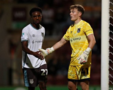 Grimsby Town 'dan Fortune Onoh ve Grimsby Town' dan Seb Auton Vertu Kupası maçı sırasında Bradford City, Bradford Stadyumu 'nda Grimsby Town' a karşı, 2 Eylül 2025