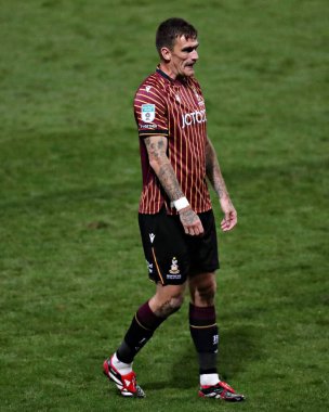 Bradford City 'den Andy Cook, Bradford City' nin Grimsby Town 'a karşı oynadığı 2 Eylül 2025' te Bradford Stadyumu 'nda oynanan Vertu Kupası maçında...