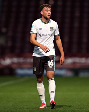 Grimsby Town 'dan Reece Staunton, Bradford City' nin Grimsby Town 'a karşı oynadığı 2 Eylül 2025' te Bradford Stadyumu 'nda oynanan Vertu Kupası maçında...