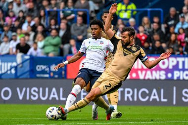 Rotherham United takımından Joe Rafferty, Bolton Wanderers 'ın 2 Eylül 2025' te Toughsheet Community Stadyumu 'nda oynadığı Bolton Wanderers - Rotherham United maçında Thierry Gale' i yendi.