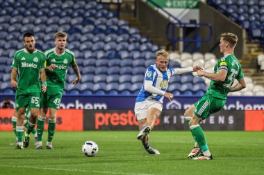 Huddersfield Town 'dan Joe Taylor, 2 Eylül 2025' te İngiltere 'nin Huddersfield şehrindeki Accu Stadyumu' nda oynanan The Vertu Trophy maçında 5-1 berabere kaldı.