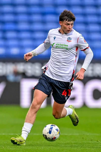 Bolton Wanderers takımından Oliver Smith, Bolton Wanderers 'a karşı 2 Eylül 2025' te Toughsheet Community Stadyumu 'nda oynanan Bolton Wanderers maçında...