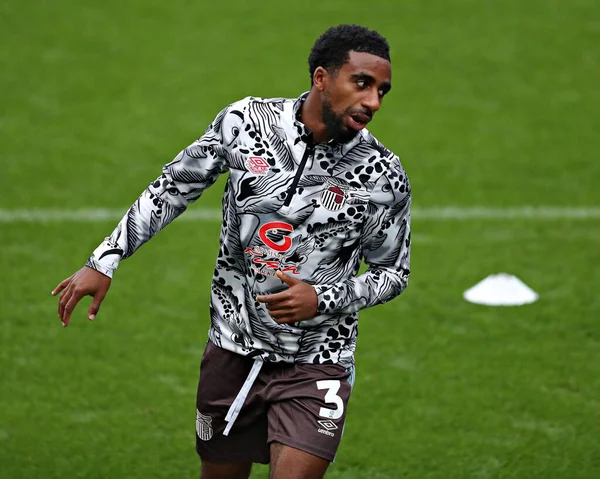 Grimsby Town 'dan Jayden Sweeney, Bradford City' nin Grimsby Town 'a karşı oynadığı 2 Eylül 2025' te Bradford Stadyumu 'nda oynanan Vertu Kupası maçından önce