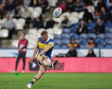 Leeds Rhinos takımından Lachie Miller, 4 Eylül 2025 'te İngiltere' nin Huddersfield Stadyumu 'nda oynanan 25.