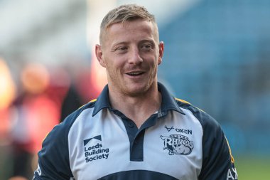 Leeds Rhinos takımından Lachie Miller, 25. Betfred Süper Lig karşılaşmasında Huddersfield Giants 'a karşı Leeds Gergedan maçında 4 Eylül 2025' de Accu Stadyumu 'nda yerini aldı.