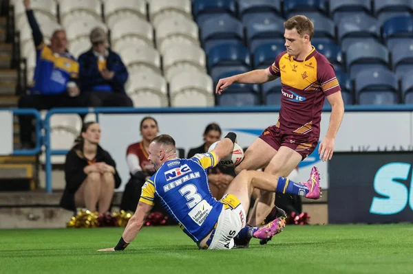 Leeds Rhinos 'tan Harry Newman, 4 Eylül 2025' te İngiltere 'nin Huddersfield Stadyumu' nda oynanan Betfred Süper Lig 25. Raundda Huddersfield Giants - Leeds Rhinos maçına çıkıyor.