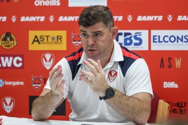 Paul Wellens St Helens baş antrenörü Betfred Süper Lig 25. Raundda Wigan Warriors 'a karşı St Helens Stadyumu, St Helens, Birleşik Krallık' ta 5 Eylül 2025 'de oynanan karşılaşma sonrası basın toplantısında konuşma yaptı.