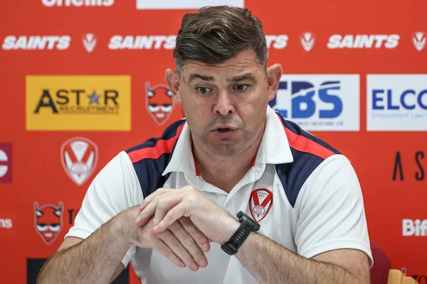 Paul Wellens St Helens baş antrenörü Betfred Süper Lig 25. Raundda Wigan Warriors 'a karşı St Helens Stadyumu, St Helens, Birleşik Krallık' ta 5 Eylül 2025 'de oynanan karşılaşma sonrası basın toplantısında konuşma yaptı.