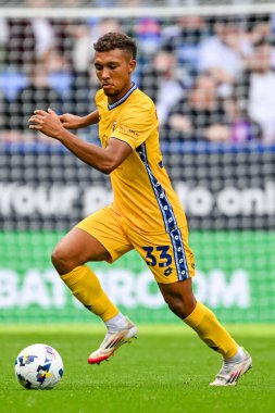 AFC Wimbledon takımından Isaac Ogundere 6 Eylül 2025 tarihinde İngiltere 'nin Bolton şehrinde oynanan Wimbledon maçında AFC Wimbledon' a karşı oynamıştır.