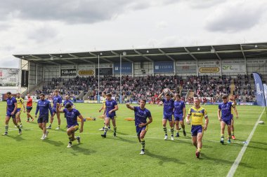 Warrington maç öncesi ısınma turunda 25. Betfred Süper Lig karşılaşmasında Warrington Wolves, Leigh Leopards 'a karşı Halliwell Jones Stadyumu, Warrington, İngiltere, 6 Eylül 2025