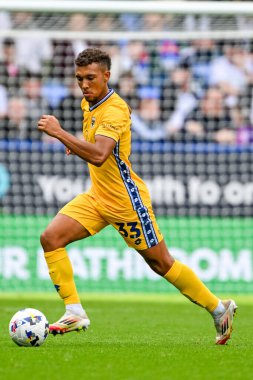 AFC Wimbledon takımından Isaac Ogundere 6 Eylül 2025 tarihinde İngiltere 'nin Bolton şehrinde oynanan Wimbledon maçında AFC Wimbledon' a karşı oynamıştır.