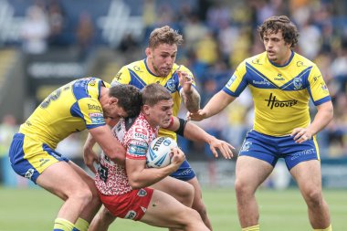 Warrington Wolves 'tan Samuel Stone ve Warrington Wolves' tan Sam Powell, Betfred Süper Lig 25. Raundda Warrington Wolves - Leigh Leopards maçında Leoparlara karşı oynadılar.