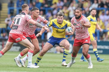 Warrington Kurtları 'ndan Lachlan Fitzgibbon, Betfred Süper Lig 25. Raundu' nda Halliwell Jones Stadyumu 'nda Warrington Wolves - Leigh Leopards maçında maç yapıyor.