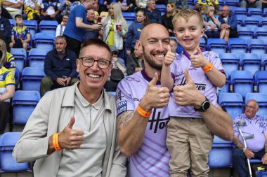 Warrington Wolves taraftarları 25. Betfred Süper Lig karşılaşmasında Warrington Wolves, Leigh Leopards 'a karşı Halliwell Jones Stadyumu, Warrington, 6 Eylül 2025