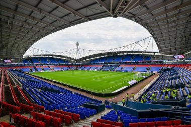 Bolton Wanderers 'ın 6 Eylül 2025' te Toughsheet Community Stadyumu 'nda Bolton Wanderers - AFC Wimbledon maçında Toughsheet Community Stadyumu' nun ana sahası, Bolton Wanderers 'ın sahası.