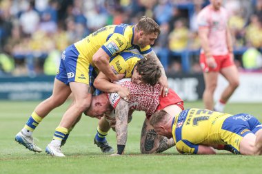 Warrington Wolves 'tan Max Wood Warrington Wolves' tan Josh Charley ve Warrington Wolves 'tan Sam Powell Betfred Süper Lig 25. Raundunda Warrington Wolves Leopards' a karşı 