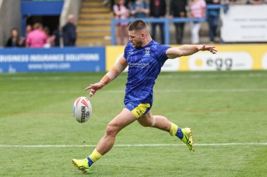 Warrington Wolves takımından Danny Walker, Betfred Süper Lig 25. Raundda Halliwell Jones Stadyumu 'nda oynanan Warrington Wolves - Leigh Leopards maçında ısındı.