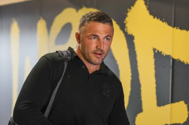 Sam Burgess Warrington Wolves 'un baş antrenörü Betfred Süper Lig 25. Maçı sırasında Halliwell Jones Stadyumu, Warrington, Birleşik Krallık' ta oynanan Warrington Wolves - Leopards maçına geldi.
