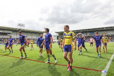 Warrington maç öncesi ısınma turunda 25. Betfred Süper Lig karşılaşmasında Warrington Wolves, Leigh Leopards 'a karşı Halliwell Jones Stadyumu, Warrington, İngiltere, 6 Eylül 2025