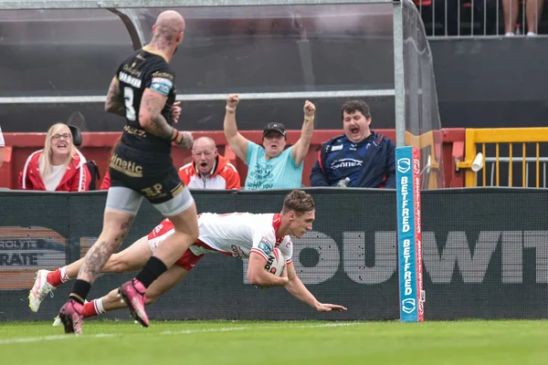 Hull KR 'dan Noah Booth Betfred Süper Lig 25. Raundunda Hull KR, Hull Hull FC' ye karşı Sewell Group Craven Park, Kingston upon Hull, Birleşik Krallık, 7 Eylül 2025 'te oynanan karşılaşma için sahaya çıkıyor.