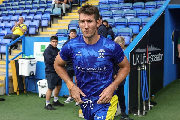 Warrington Wolves 'tan Stefan Ratchford, Betfred Süper Lig 25. Raundda ısınma turunda Halliwell Jones Stadyumu, Warrington, İngiltere' de oynanan Warrington Wolves - Leopards maçında ısındı.