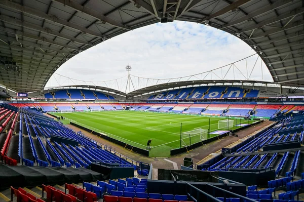 Bolton Wanderers 'ın 6 Eylül 2025' te Toughsheet Community Stadyumu 'nda Bolton Wanderers - AFC Wimbledon maçında Toughsheet Community Stadyumu' nun ana sahası, Bolton Wanderers 'ın sahası.
