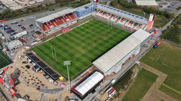 Sewell Group Craven Park 'ın Betfred Süper Lig 25. Raundunda Hull KR, Hull FC' ye karşı Sewell Group Craven Park 'ta 7 Eylül 2025 tarihinde oynanan karşılaşma genel hava görüntüsü.