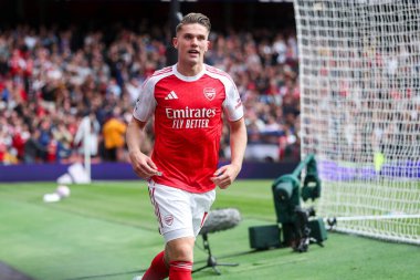 Arsenal 'den Viktor Gyokeres, 13 Eylül 2025' te İngiltere 'nin Emirates Stadyumu' nda oynanan Premier League maçı Arsenal-Nottingham Forest maçında 2-0 'lık galibiyetini kutluyor. 