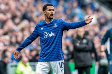 Everton 'dan Iliman Ndiaye, İngiltere' nin Liverpool şehrinde 13 Eylül 2025 'te oynanan Premier Lig maçında Everton ve Aston Villa maçında talimat verdi.