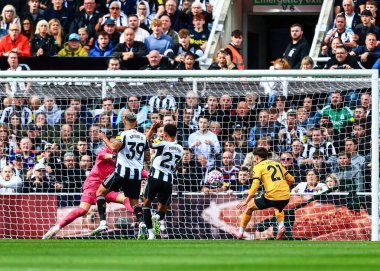 Newcastle United takımından Jacob Murphy, 13 Eylül 2025 'te İngiltere' nin Newcastle şehrinde oynanan Premier League maçı Newcastle United ile Wolverhampton Wanderers maçında gol atma şansı yakaladı. 