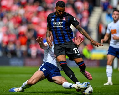 13 Eylül 2025 'te İngiltere' nin Deepdale kentinde oynanan Gökyüzü İddia Şampiyonası 'nda Preston North End - Middlesbrough maçında PNE sahasının yakınında mücadele edildi.