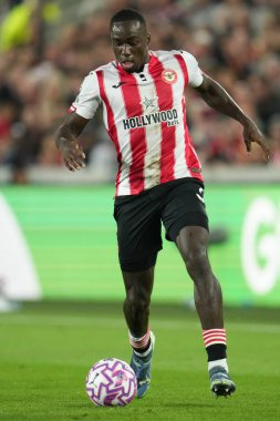 Brentford 'dan Michael Kayode Premier League maçı sırasında Brentford Chelsea' ye karşı Gtech Community Stadyumu, Londra, Birleşik Krallık, 13 Eylül 2025 