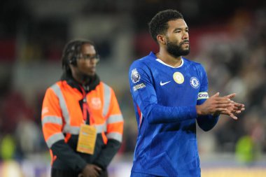 Chelsea 'li Reece James Premier League karşılaşmasında Brentford Chelsea' ye karşı Gtech Community Stadyumu, Londra, 13 Eylül 2025