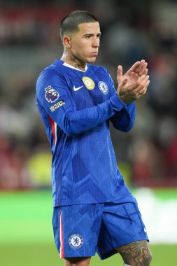 Chelsea 'den Enzo Fernnndez Premier Lig karşılaşması sonrasında Brentford Chelsea' ye karşı Gtech Community Stadyumu, Londra, Birleşik Krallık, 13 Eylül 2025 