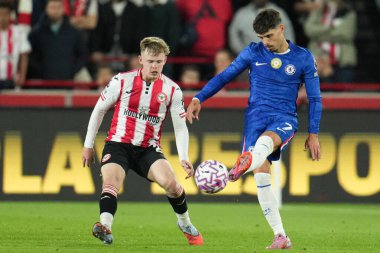 Chelsea 'den Pedro Neto, 13 Eylül 2025' te İngiltere 'deki The Gtech Community Stadyumu' nda oynanan Premier League karşılaşmasında pas attı.