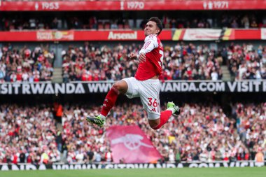 Arsenal 'den Martin Zubimendi, 13 Eylül 2025' te İngiltere 'nin Emirates Stadyumu' nda oynanan Premier League maçı Arsenal - Nottingham Forest maçında 1-0 kazanma hedefini kutluyor.
