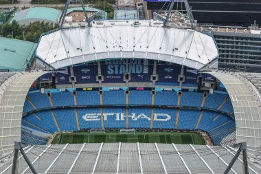 Etihad Stadyumu 'nun ve Premier League maçı sırasında Manchester City' nin Manchester United 'a karşı 14 Eylül 2025' te Etihad Stadyumu 'nda uzanan hava görüntüsü.
