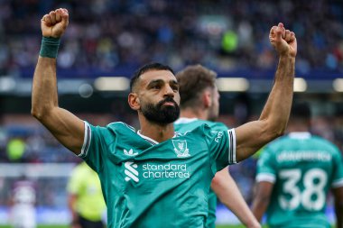 Liverpool 'dan Muhammed Salah, 14 Eylül 2025 tarihinde İngiltere' nin Burnley kentindeki Turf Moor 'da oynanan Premier Lig karşılaşmasında 1-0' lık galibiyeti kutluyor.