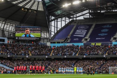 Manchester City, Manchester Stadyumu 'nda 14 Eylül 2025 tarihinde oynanan Premier League maçında oyuncular, taraftarlar ve yetkililer Ricky Hatton MBE' ye saygılarını sunarlar. 