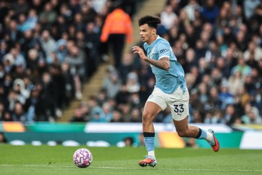 Manchester City 'den Nico O' Reilly, Manchester City ile Manchester United 'ın 14 Eylül 2025' te Etihad Stadyumu 'nda oynanan Premier League maçında topu aldı.