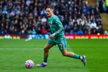 Liverpool 'dan Florian Wirtz Premier Lig maçında topu ayaklarının dibine aldı Burnley Liverpool' a karşı Turf Moor, Burnley, Birleşik Krallık, 14 Eylül 2025