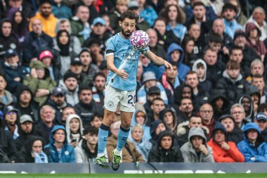 Manchester City 'nin Manchester United' a karşı 14 Eylül 2025 'te Etihad Stadyumu' nda oynadığı Premier League maçında Manchester City 'den Bernardo Silva