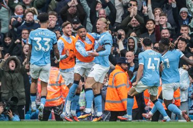 Manchester City 'den Erling Haaland 14 Eylül 2025' te Etihad Stadyumu 'nda Manchester City ile Manchester United arasındaki Premier League maçında 2-0' lık galibiyetini kutluyor.