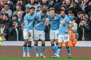 Manchester City 'den Erling Haaland 14 Eylül 2025' te Etihad Stadyumu 'nda Manchester City ile Manchester United arasındaki Premier League maçında 3-0' lık galibiyetini kutluyor. 