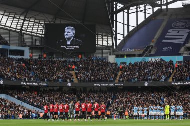 Manchester City, Manchester Stadyumu 'nda 14 Eylül 2025 tarihinde oynanan Premier League maçında oyuncular, taraftarlar ve yetkililer Ricky Hatton MBE' ye saygılarını sunarlar.