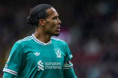 Liverpool 'dan Virgil van Dijk Premier Lig maçı sırasında Burnley Liverpool' a karşı Turf Moor, Burnley, İngiltere, 14 Eylül 2025