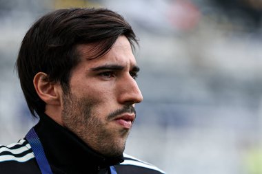 Newcastle Untie takımından Sandro Tonali, UEFA Şampiyonlar Ligi 2025 / 26 Faz MD1 Newcastle United 'a karşı St. James' s Park, Newcastle, İngiltere, 18 Eylül 2025 'de stadyuma geldi. 